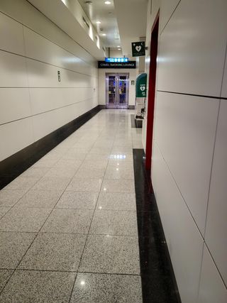 Smoking lounge DXB airport